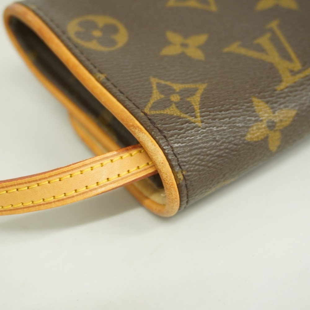 LOUIS VUITTON Brown Monogram Shoulder Bag - Picture 8 of 11